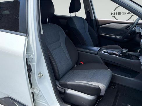 Used 2021 Nissan Rogue S AWD/4WD image 27
