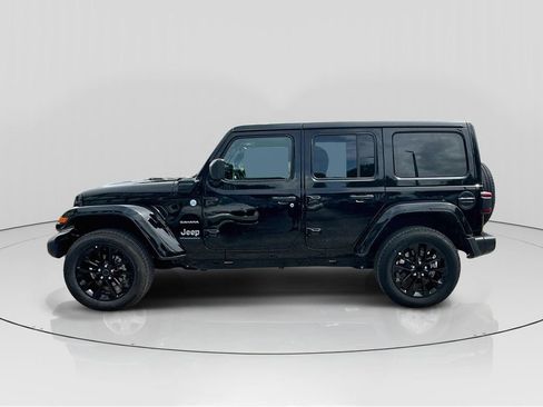 Used 2024 Jeep Wrangler Unlimited Sahara AWD/4WD image 4