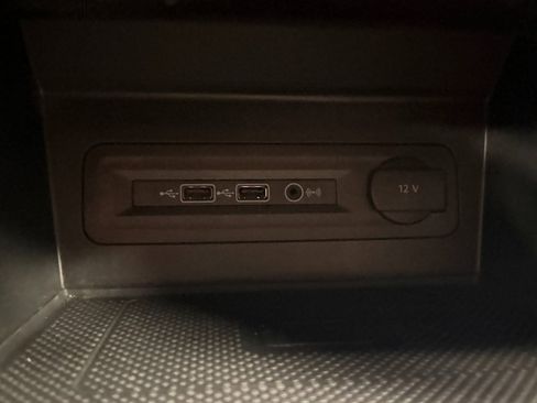 Used 2020 Volkswagen Atlas Cross Sport SEL w/ Cross Sport MDO Package image 16