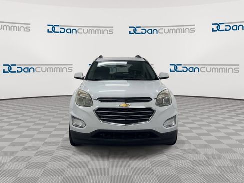 Used 2017 Chevrolet Equinox LT w/ Convenience Package FWD image 3