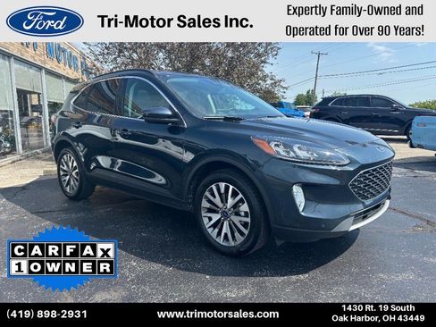 Used 2022 Ford Escape Titanium w/ Class II Trailer Tow Package image 1