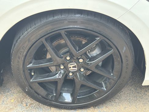 Used 2025 Honda Civic Sport image 7