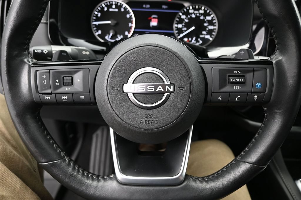 Used 2023 Nissan Pathfinder SL AWD/4WD image 14