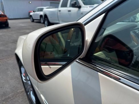 Used 2011 Cadillac DTS Platinum FWD image 14