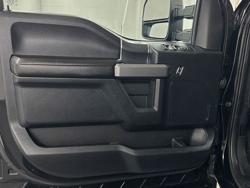 Used 2019 Ford F150 XLT w/ Equipment Group 302A Luxury image 8