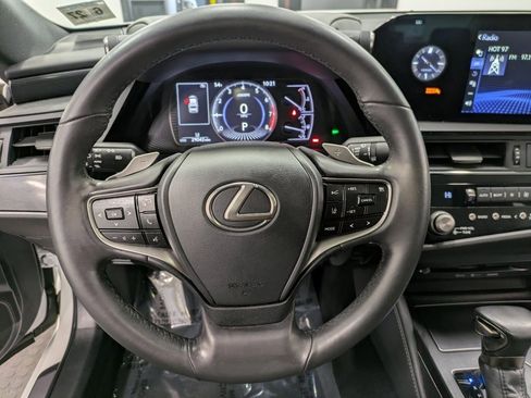 Used 2022 Lexus ES 350 w/ Accessory Package 2 image 18