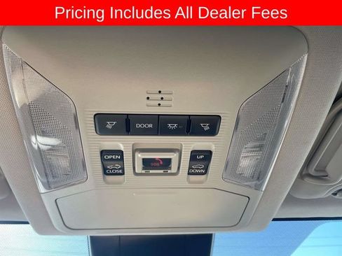 Used 2022 Toyota RAV4 XLE Premium AWD/4WD image 25
