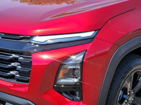 New 2027 Chevrolet Equinox LT w/ Convenience Package II AWD/4WD image 5