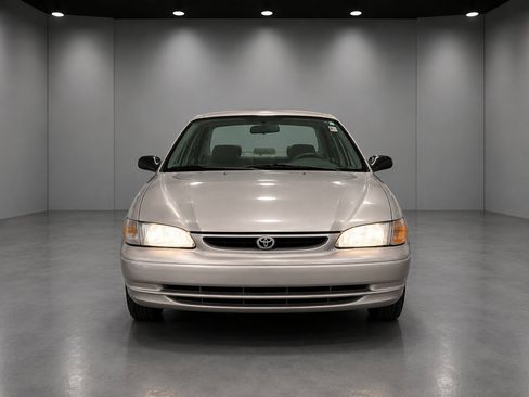 Used 2000 Toyota Corolla CE FWD image 2