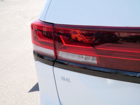 Certified 2024 Volkswagen Atlas Peak Edition SE AWD/4WD image 17