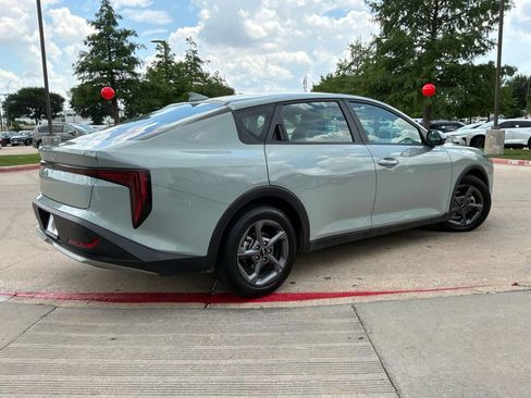 Used 2025 Kia K4 FWD image 6