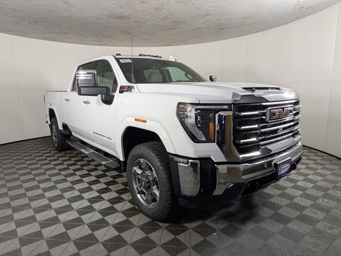 New 2025 GMC Sierra 2500 SLT w/ SLT Premium Package image 5