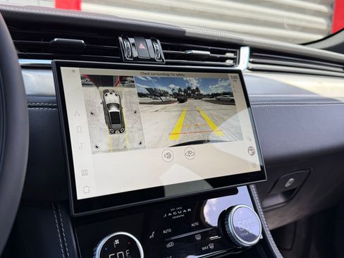 Used 2026 Jaguar F-PACE R-Dynamic S AWD/4WD image 16