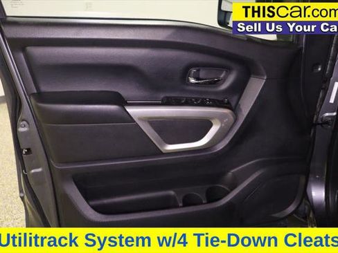 Used 2021 Nissan Titan SV w/ SV Convenience Package image 25