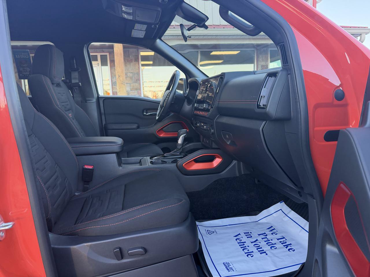 Used 2025 Nissan Frontier PRO-4X w/ Interior Protection Package AWD/4WD image 22