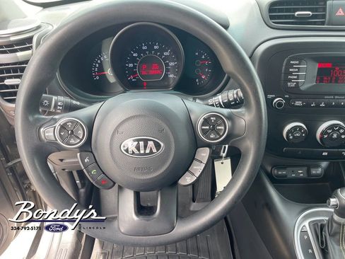 Used 2015 Kia Soul + FWD image 7
