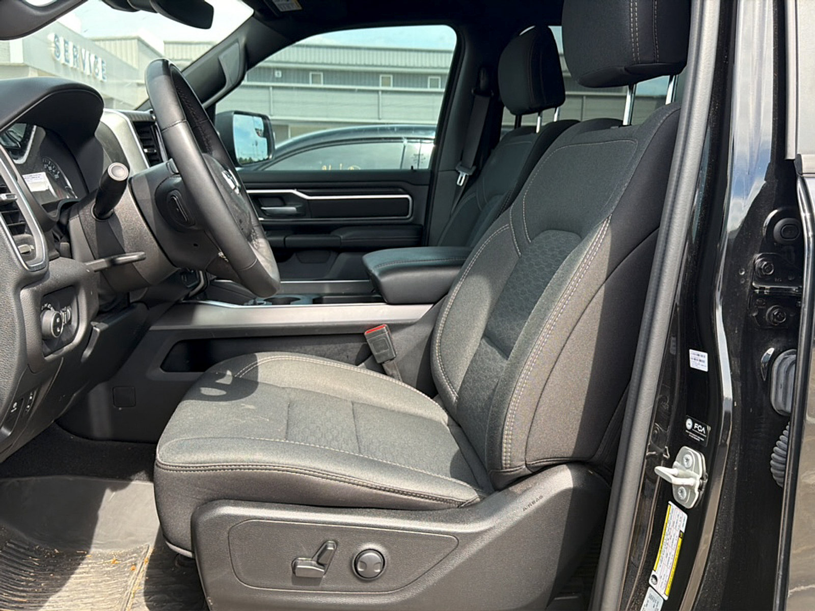 Used 2025 RAM 1500 Big Horn AWD/4WD image 16