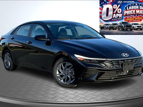 New 2026 Hyundai Elantra Hybrid FWD image 4