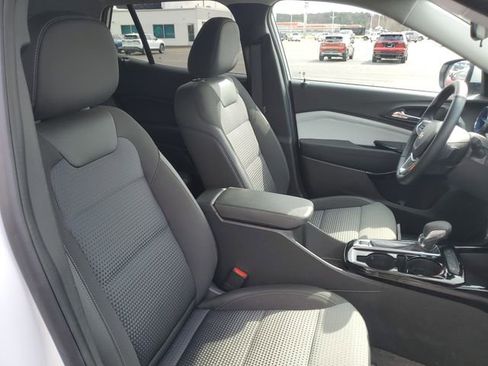 Used 2024 Chevrolet Trax LT w/ Driver Confidence Package image 26