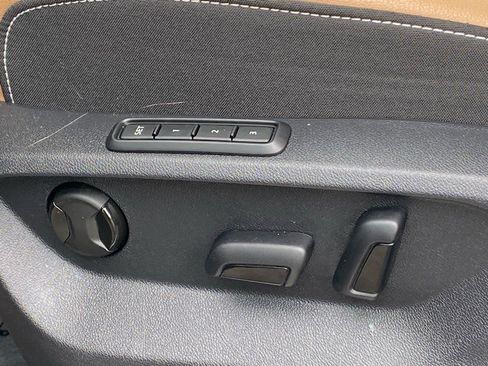 Certified 2024 Volkswagen Atlas Cross Sport SEL R-Line image 10