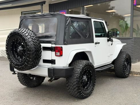Used 2015 Jeep Wrangler Sport AWD/4WD image 5