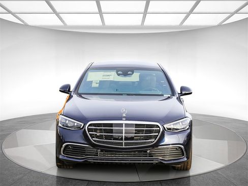 Used 2024 Mercedes-Benz S 580 4MATIC Sedan image 6