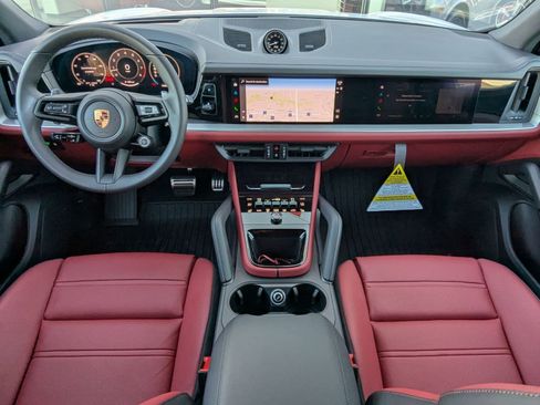 New 2026 Porsche Cayenne S image 22