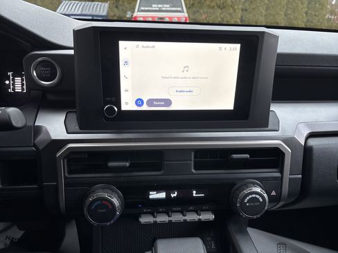 Certified 2025 Toyota 4Runner SR5 image 25