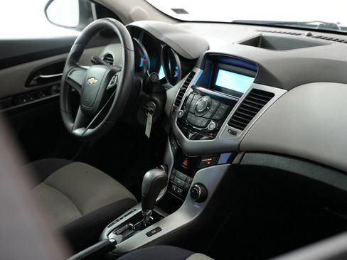 Used 2012 Chevrolet Cruze LS w/ Connectivity Package FWD image 39