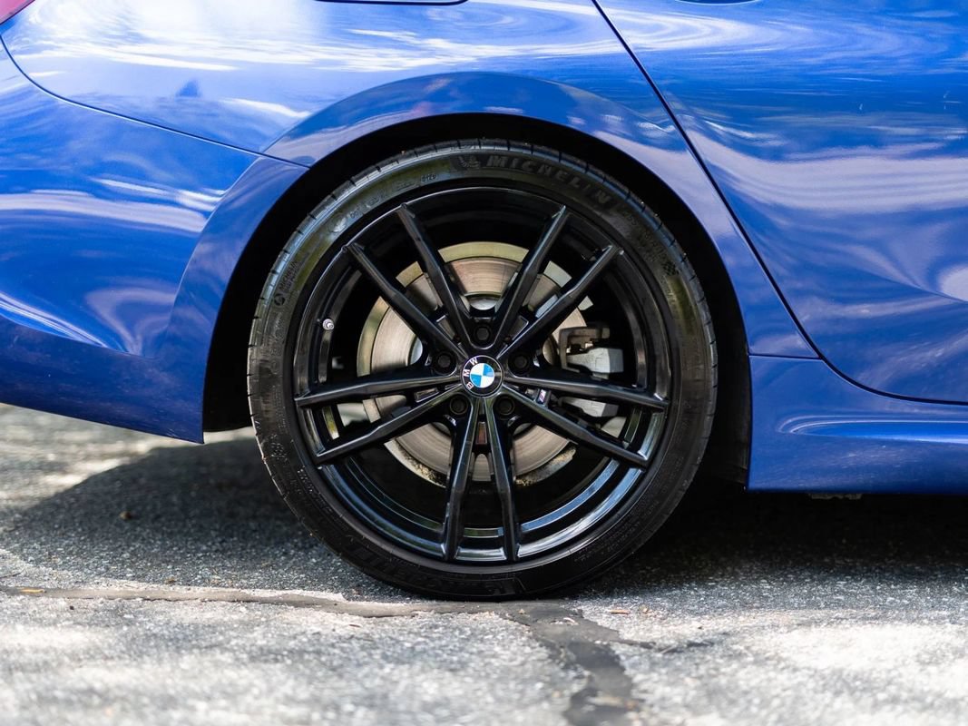 Used 2022 BMW 330i Sedan w/ M Sport Package RWD image 15