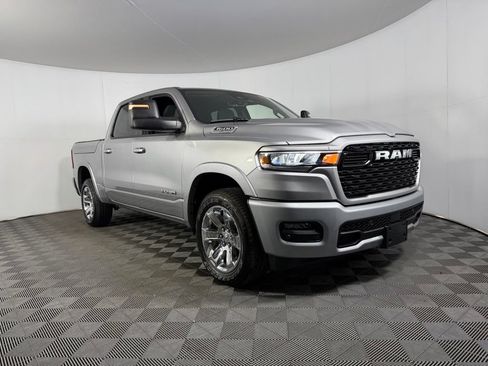 Used 2025 RAM 1500 Big Horn AWD/4WD image 3