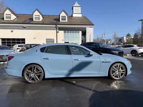 Used 2022 Maserati Quattroporte Modena Q4 image 6