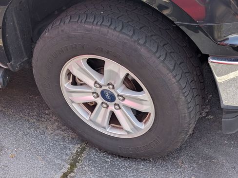 Used 2018 Ford F150 XLT AWD/4WD image 17