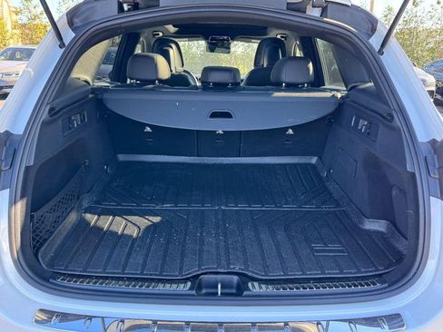 Used 2024 Mercedes-Benz GLC 300 4MATIC image 6