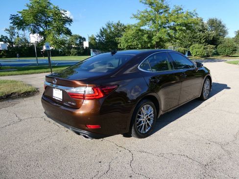 Used 2018 Lexus ES 350 w/ Navigation System Package FWD image 5