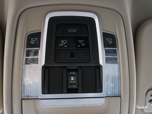 Used 2021 RAM 1500 Laramie image 24