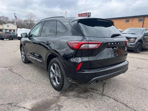 Certified 2023 Ford Escape ST-Line Select w/ Tech Pack #2 image 6