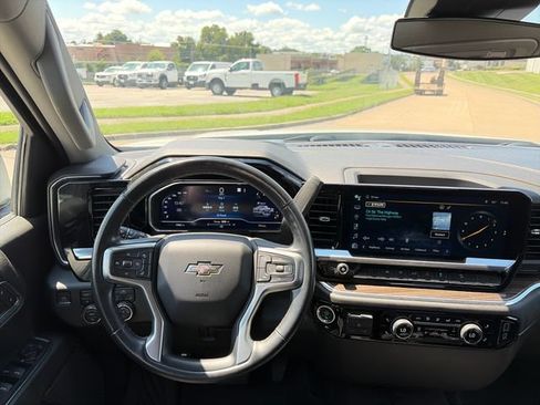 Used 2023 Chevrolet Silverado 1500 RST AWD/4WD image 32