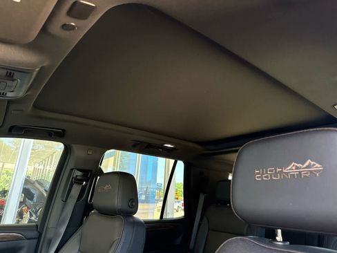 Used 2021 Chevrolet Tahoe High Country image 21