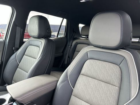 Used 2026 Chevrolet Equinox LT w/ Convenience Package II image 22