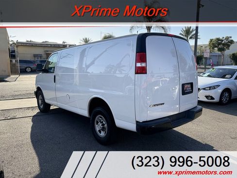 Used 2019 Chevrolet Express 2500 w/ Driver Convenience Package RWD image 5
