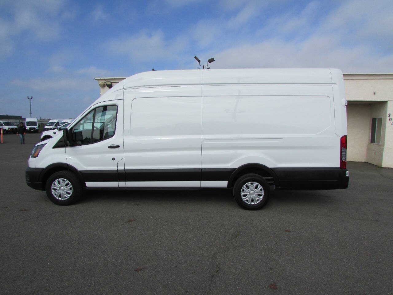 Used 2023 Ford Transit 250 148 High Roof Extended w/ Load Area Protection Package RWD image 9