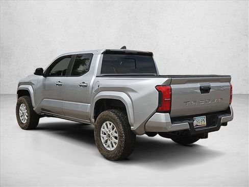 Used 2024 Toyota Tacoma SR5 AWD/4WD image 8
