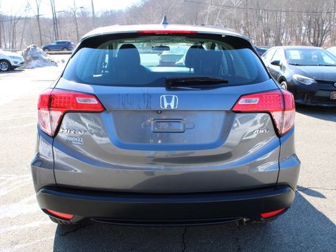 Used 2016 Honda HR-V LX image 9