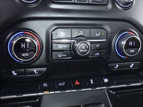 Used 2021 Chevrolet Silverado 1500 LT image 22