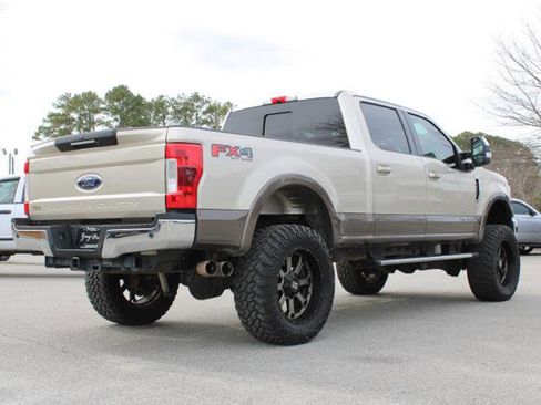 Used 2017 Ford F250 Lariat w/ Lariat Ultimate Package image 4