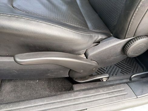 Used 2009 Volkswagen Beetle S FWD image 11