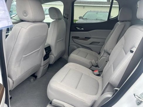 Used 2023 GMC Acadia SLE w/ Driver Convenience Package AWD/4WD image 9