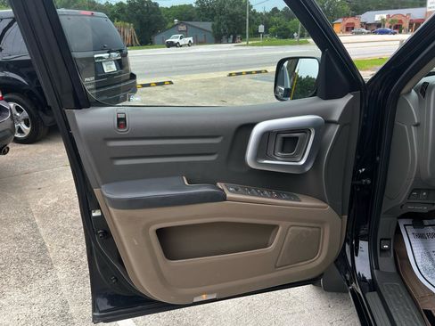 Used 2006 Honda Ridgeline RT image 12