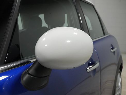 Used 2019 MINI Cooper S w/ Signature Upholstery Package image 30